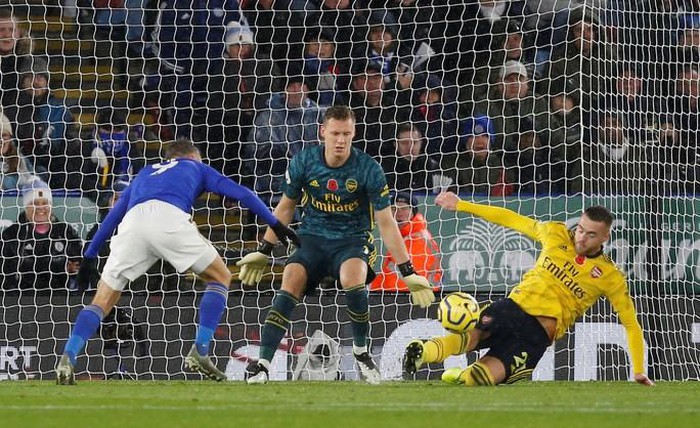 Chelsea chiếm ngôi nhì bảng, Leicester soán đoạt sốc ngôi á quân