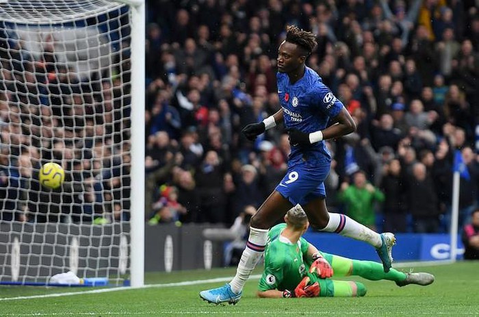 Chelsea chiếm ngôi nhì bảng, Leicester soán đoạt sốc ngôi á quân
