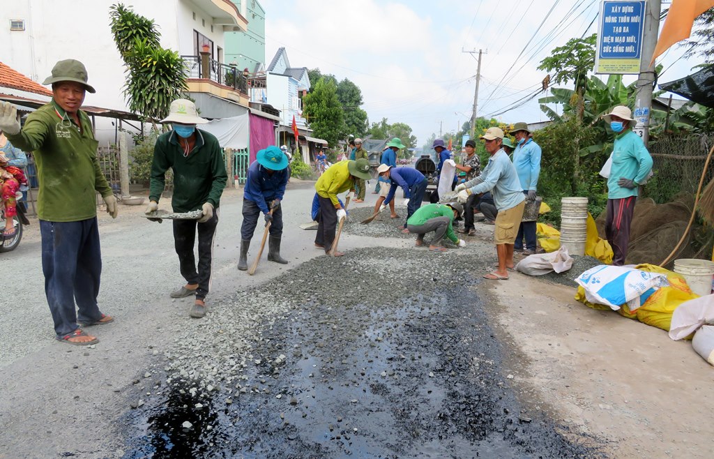 An Giang - tín đồ Phật giáo Hòa Hảo giữ gìn trật tự an toàn giao thông