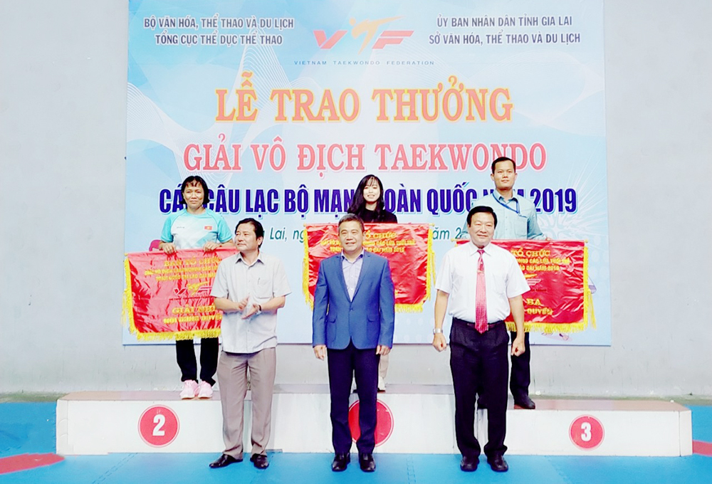 An Giang đoạt hạng nhì toàn đoàn nội dung quyền tại Giải vô địch Taekwondo các CLB mạnh toàn quốc năm 2019 An Giang đoạt hạng nhì toàn đoàn nội dung quyền tại Giải vô địch Taekwondo các câu lạc bộ mạnh toàn quốc năm 2019