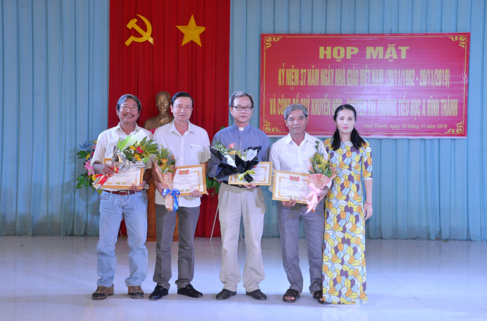 Châu Thành thành lập Quỹ Khuyến học – Khuyến tài Trường Tiểu học A Vĩnh Thành