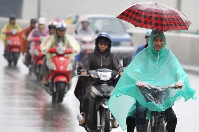 Chiều nay Hà Nội đón gió mùa, trời chuyển mưa rét