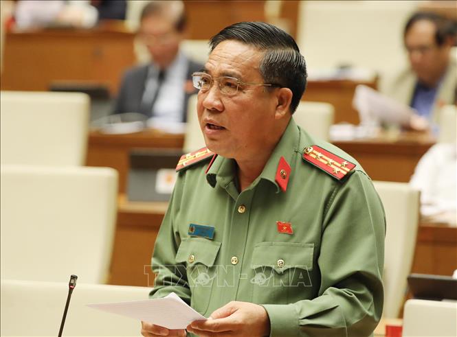 Nhiều ý kiến khác nhau về quy định cấm kinh doanh dịch vụ đòi nợ