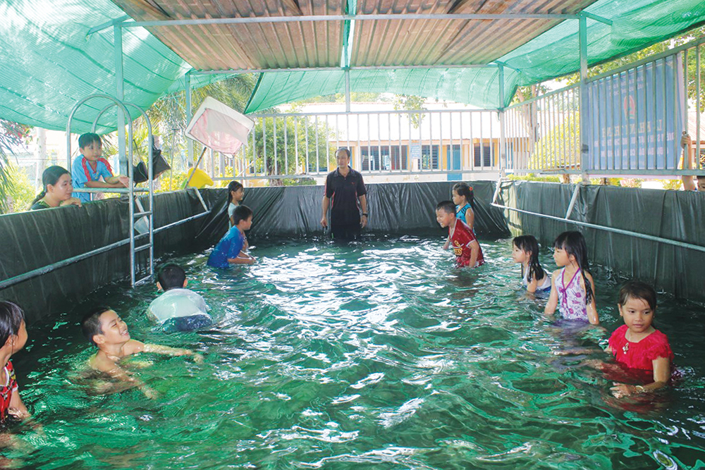 Cần lắm việc phổ cập bơi trong trường học