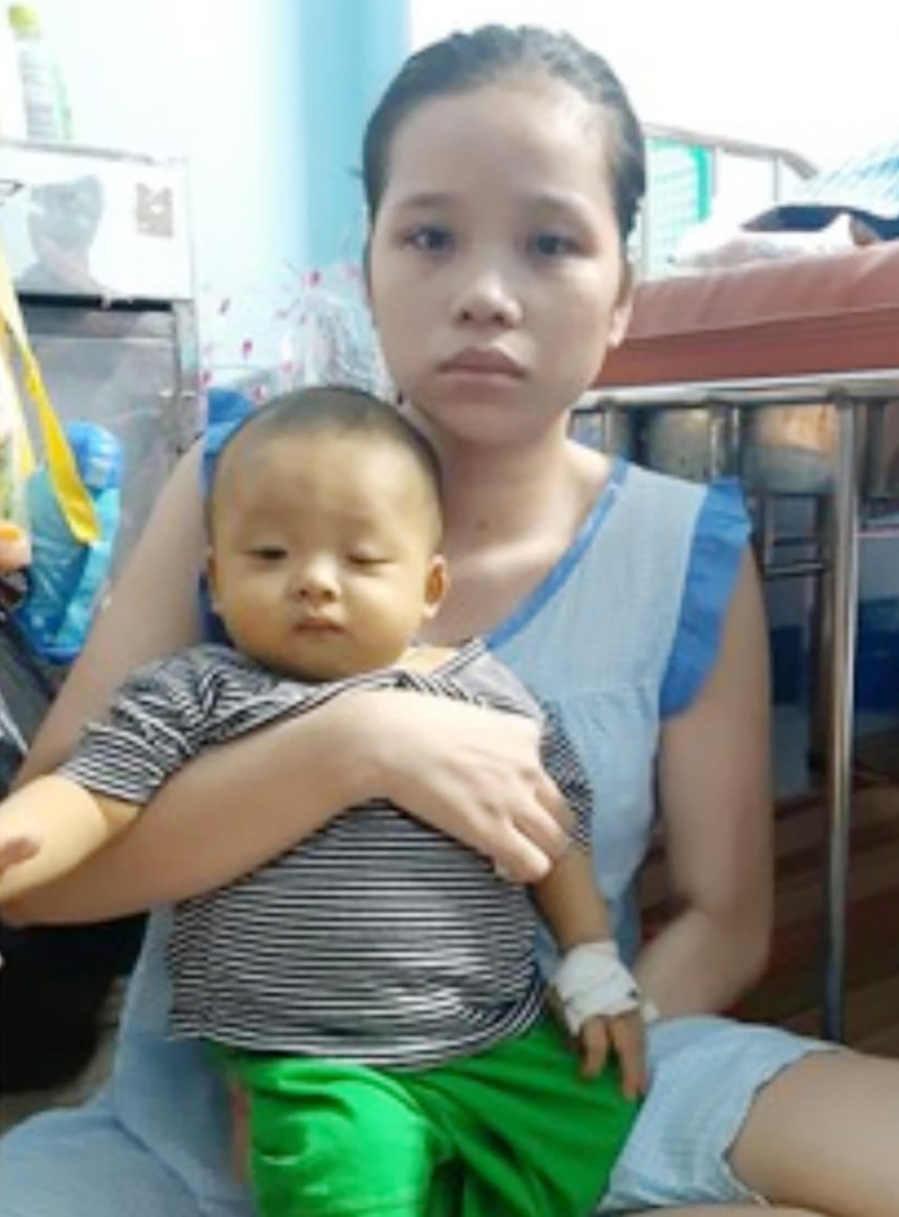 Bé trai 1 tuổi mắc bệnh nan y rất cần sự giúp đỡ Bé trai 1 tuổi mắc bệnh nan y rất cần sự giúp đỡ
