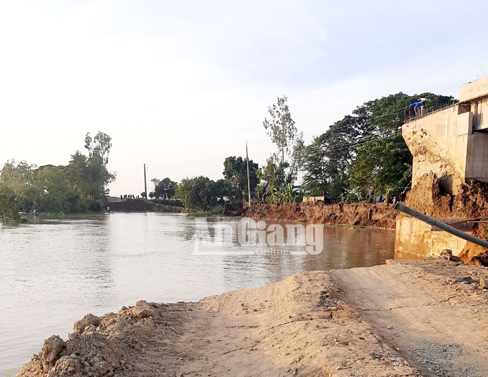 Sạt lở ở Vĩnh Hội Đông, thiệt hại trên 4 tỷ đồng