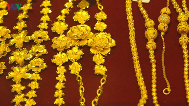 Giá vàng trong nước và thế giới đồng loạt đảo chiều tăng giá