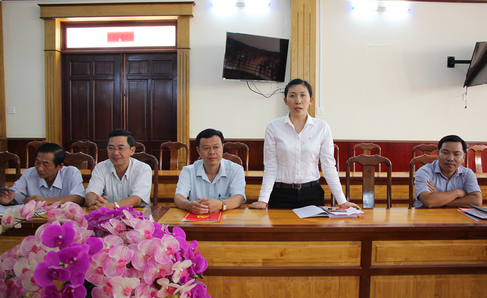 Chợ Mới trao quyết định điều động, bổ nhiệm 11 cán bộ