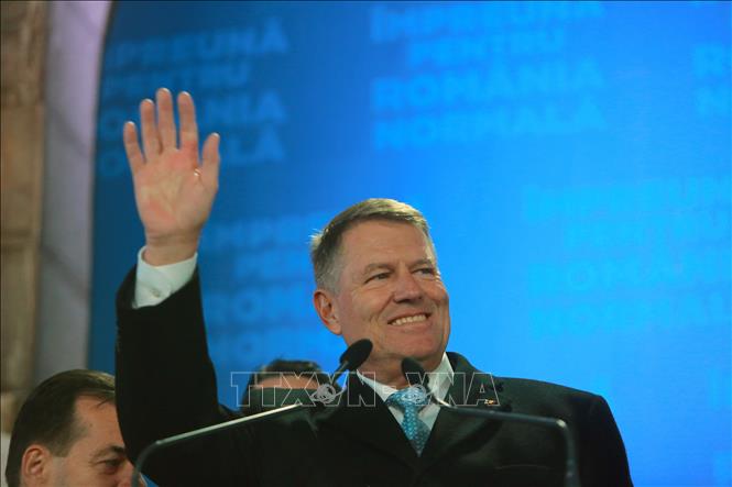 Tổng thống Romania Klaus Iohannis tái đắc cử