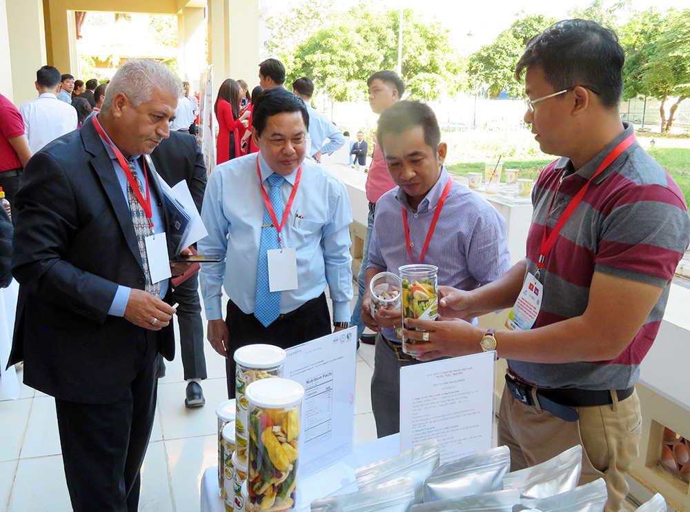 Đẩy mạnh tìm kiếm cơ hội đầu tư tại Campuchia Đẩy mạnh tìm kiếm cơ hội đầu tư tại Campuchia