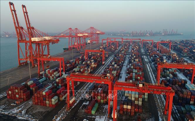 EC dự báo kinh tế toàn cầu tăng trưởng vừa phải trong hai năm tới