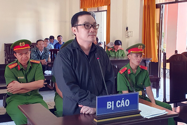 Thế chấp giấy tờ đất giả để lừa đảo chiếm đoạt gần 15 tỷ đồng
