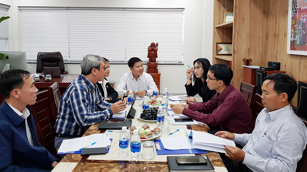Thẩm định giải thưởng Sao Đỏ đối với 3 doanh nhân An Giang Thẩm định giải thưởng Sao Đỏ đối với 3 doanh nhân An Giang