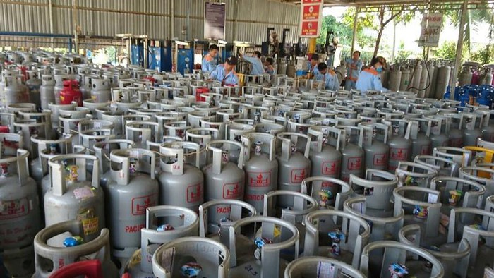 Giá gas tháng 12 tiếp tục tăng thêm 3.500 đồng/bình 12kg