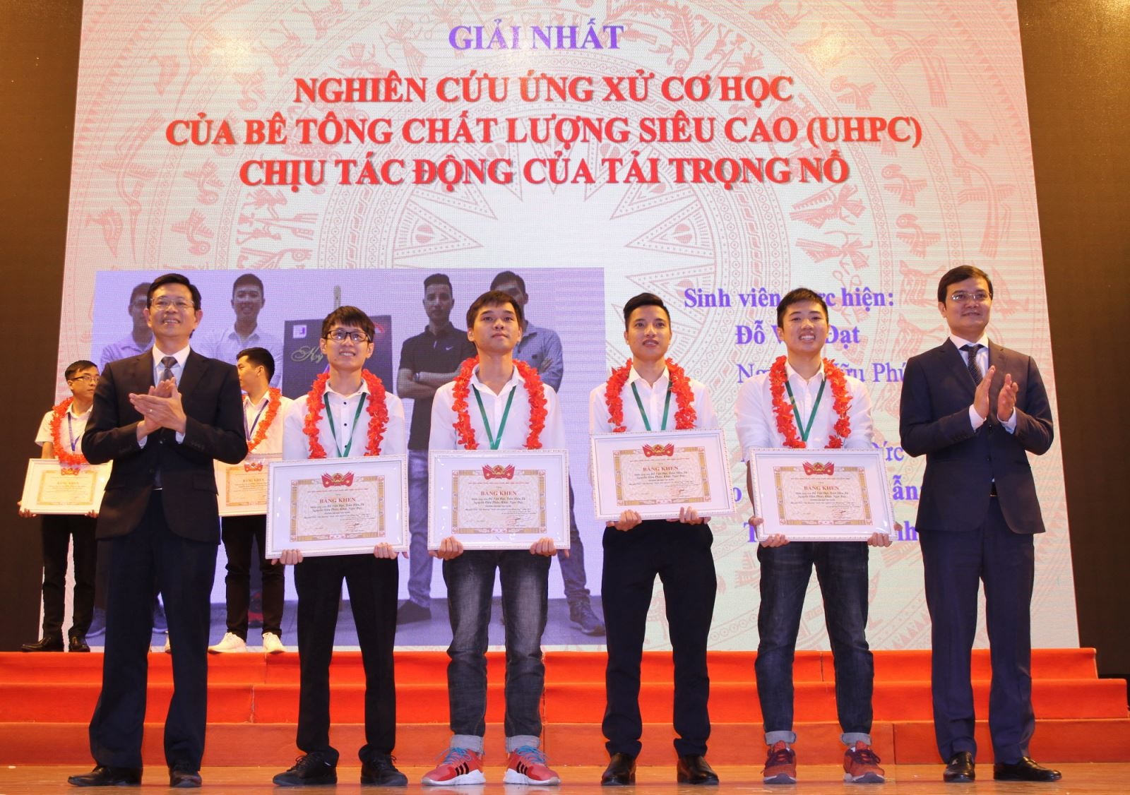 Trao 279 giải thưởng cho sinh viên nghiên cứu khoa học xuất sắc 2019