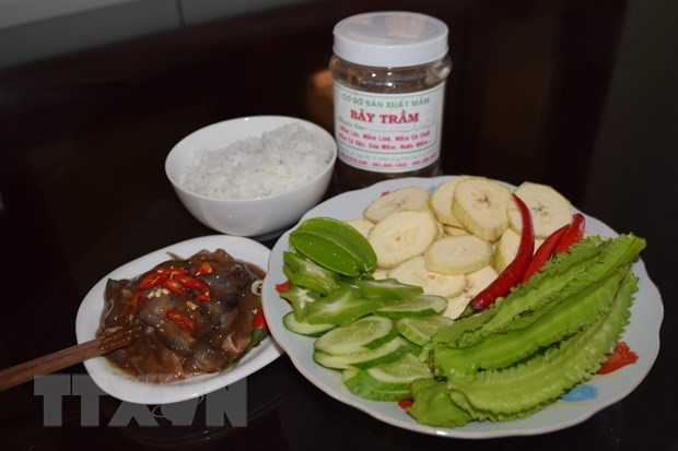 Thưởng thức mắm cá chốt - đặc sản của vùng đất Đồng Tháp