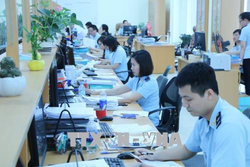 Tổng giá trị xuất nhập khẩu 11 tháng tăng 7,6%