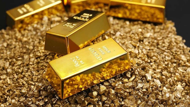 Giá vàng trong nước và thế giới tiếp tục lao dốc