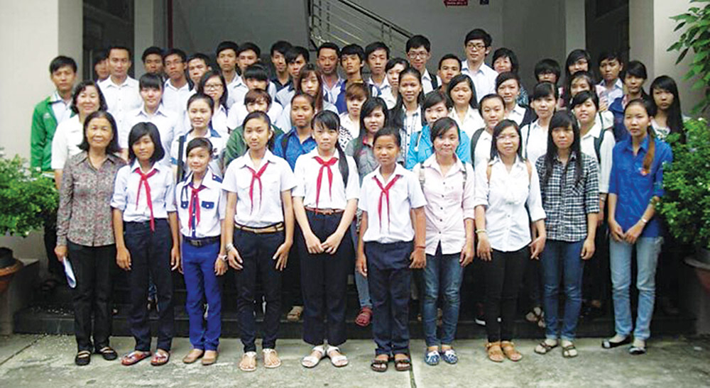 Người gắn kết yêu thương