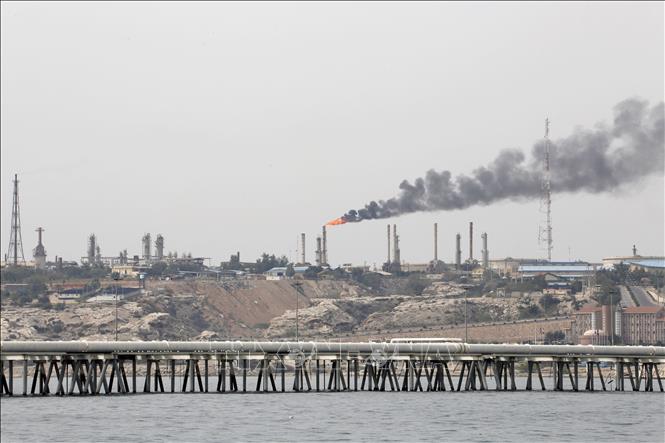 Giá dầu châu Á giảm trước thềm cuộc họp của OPEC