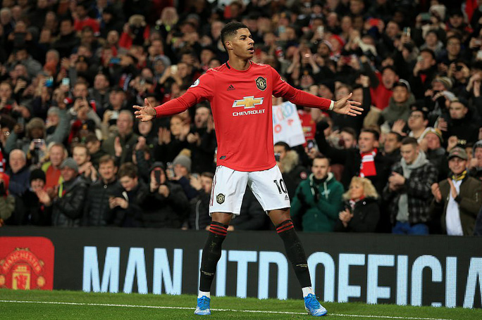 Marcus Rashford đánh bại đội bóng của Mourinho ở Old Trafford