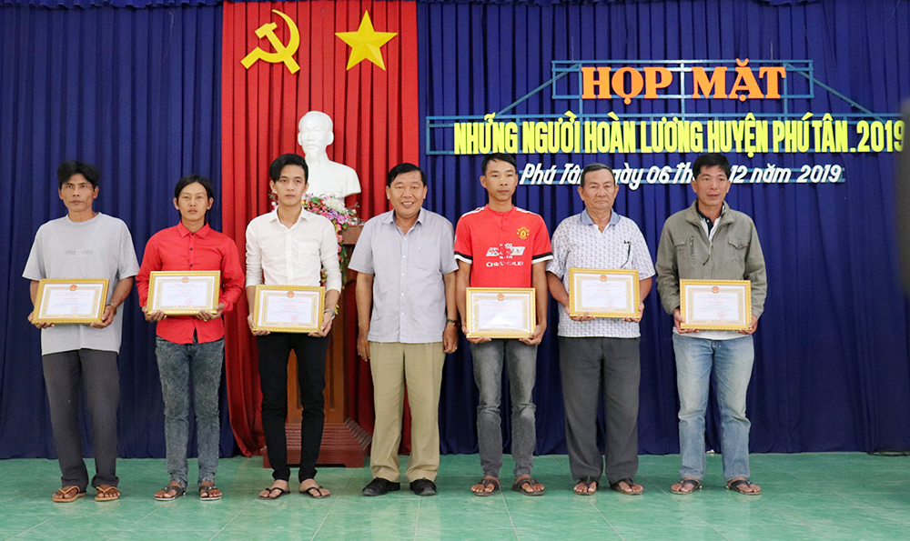 Phú Tân họp mặt những người hoàn lương 2019 Phú Tân họp mặt những người hoàn lương 2019