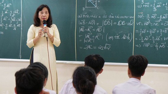 Công khai thu nhập tăng thêm cho cán bộ, giáo viên