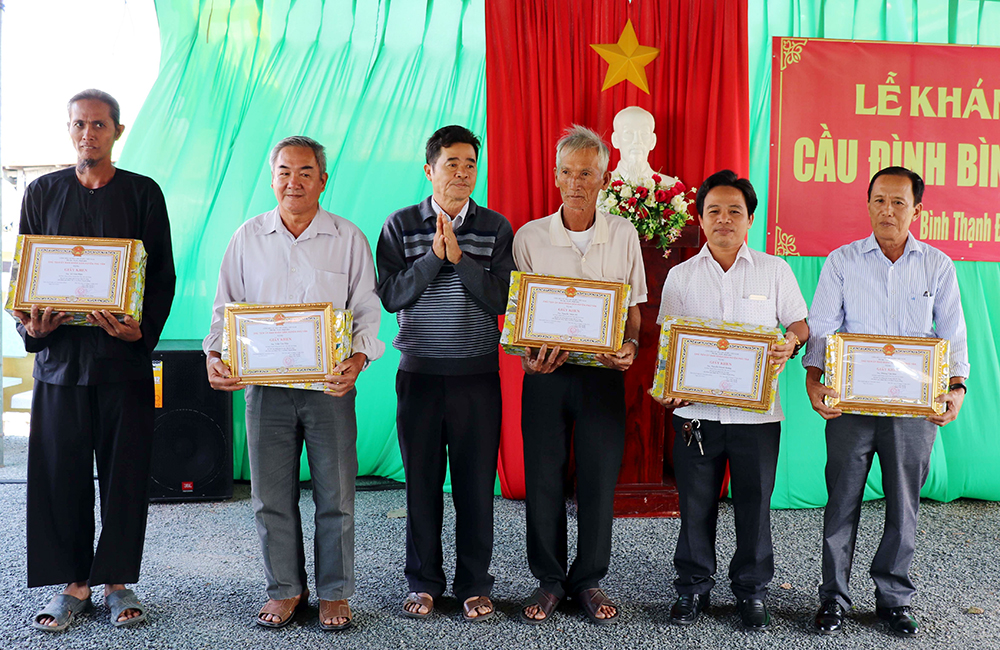 Khánh thành cầu Đình xã Bình Thạnh Đông