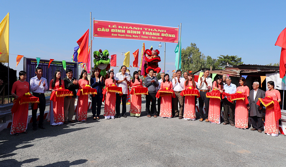 Khánh thành cầu Đình xã Bình Thạnh Đông