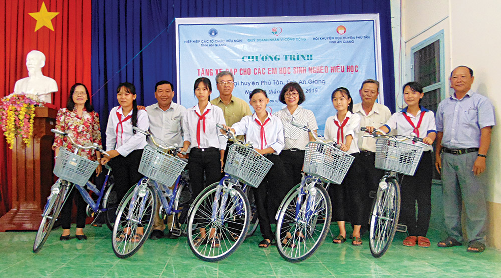 Những điểm sáng trong học tập và làm theo Bác ở Phú Tân