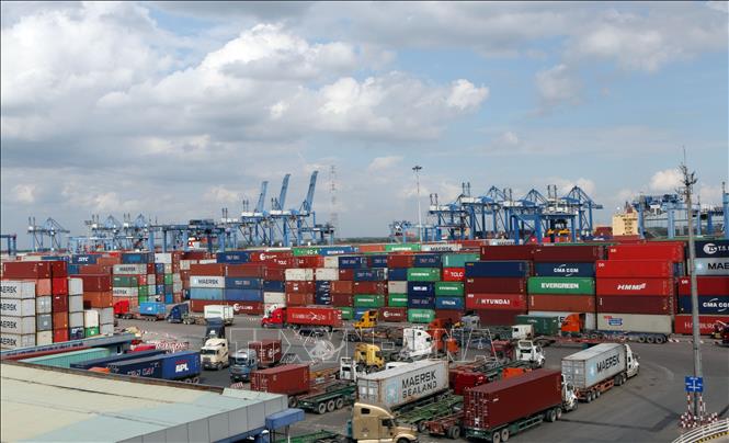 ADB nâng dự báo tăng trưởng kinh tế của Việt Nam