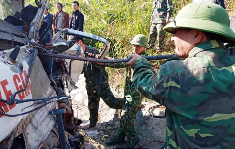 2 người tử vong trong vụ xe đoàn từ thiện bị nạn