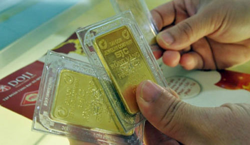 Giá vàng hôm nay 12-12, biến động liên tục, rủi ro đang chờ