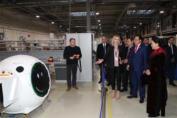 Chủ tịch Quốc hội Nguyễn Thị Kim Ngân hội kiến Thủ tướng Belarus