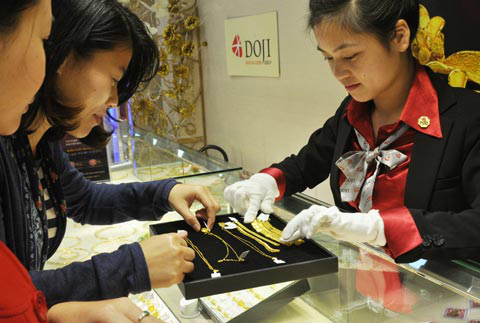 Giá vàng hôm nay 16-12, đầu tuần chờ thời cơ mới