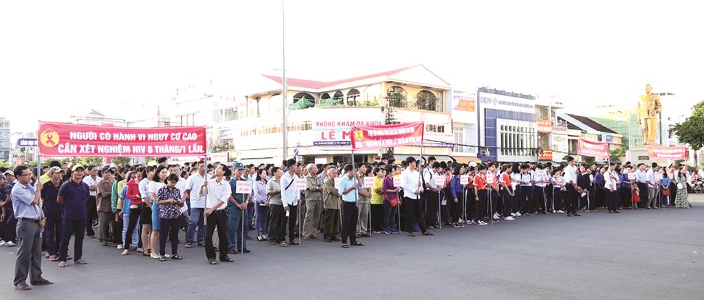 Cùng chung tay phòng, chống HIV/AIDS