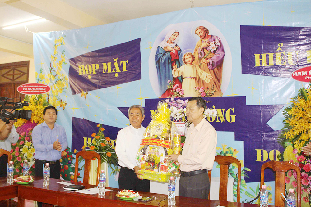 Phó Bí thư Thường trực Tỉnh ủy Võ Anh Kiệt dự Họp mặt truyền thống Giáo hạt Châu Đốc 2019 Phó Bí thư Thường trực Tỉnh ủy Võ Anh Kiệt dự Họp mặt truyền thống Giáo hạt Châu Đốc 2019