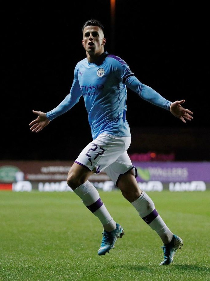 Man City hẹn quyết đấu Man United ở bán kết Cúp Liên đoàn