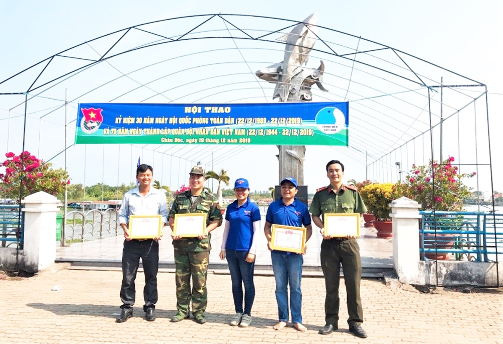 Thành đoàn Châu Đốc tổ chức Hội thao kỷ niệm ngày 22-12 Thành đoàn Châu Đốc tổ chức Hội thao kỷ niệm ngày 22-12