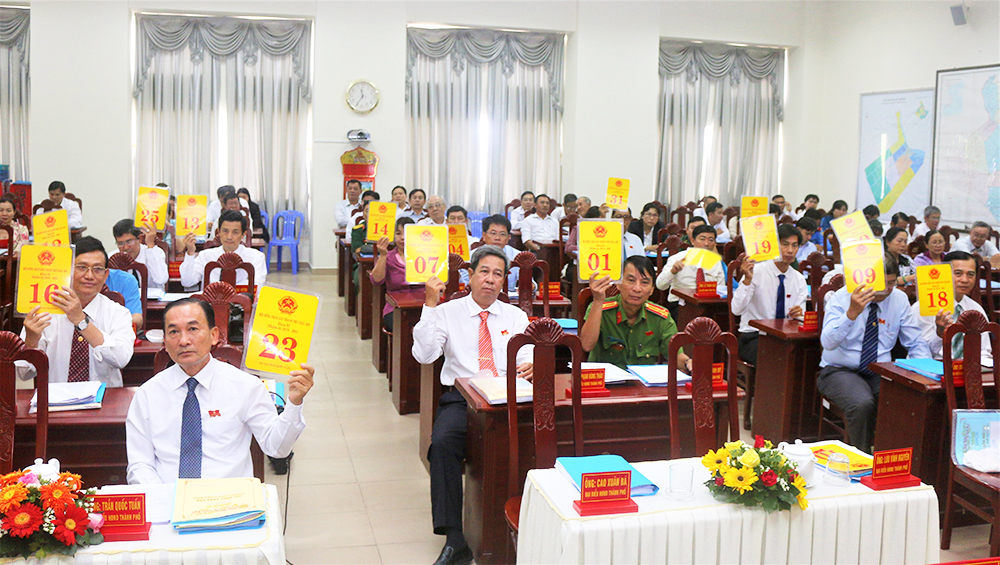 Châu Đốc tiến hành kỳ họp thứ 12 HĐND thành phố Châu Đốc tiến hành kỳ họp thứ 12 HĐND thành phố