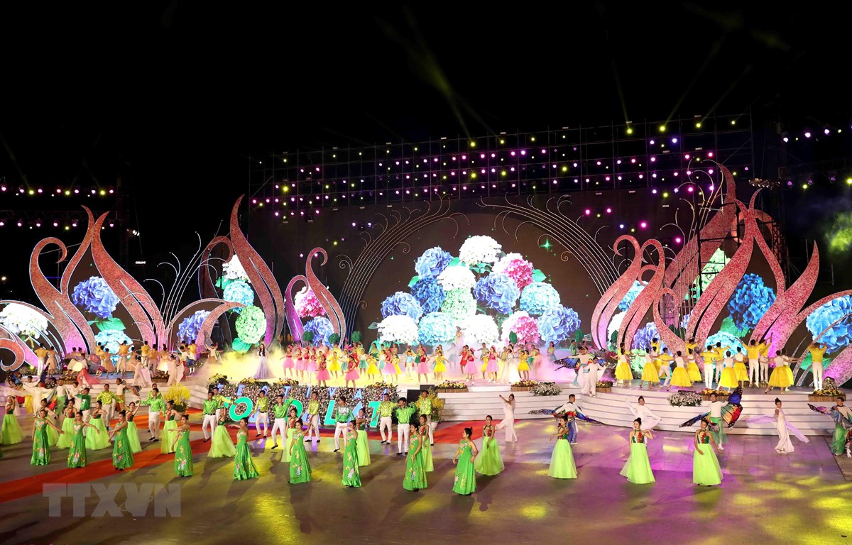 Khai mạc Festival lần thứ VIII với chủ đề "Đà Lạt và Hoa"