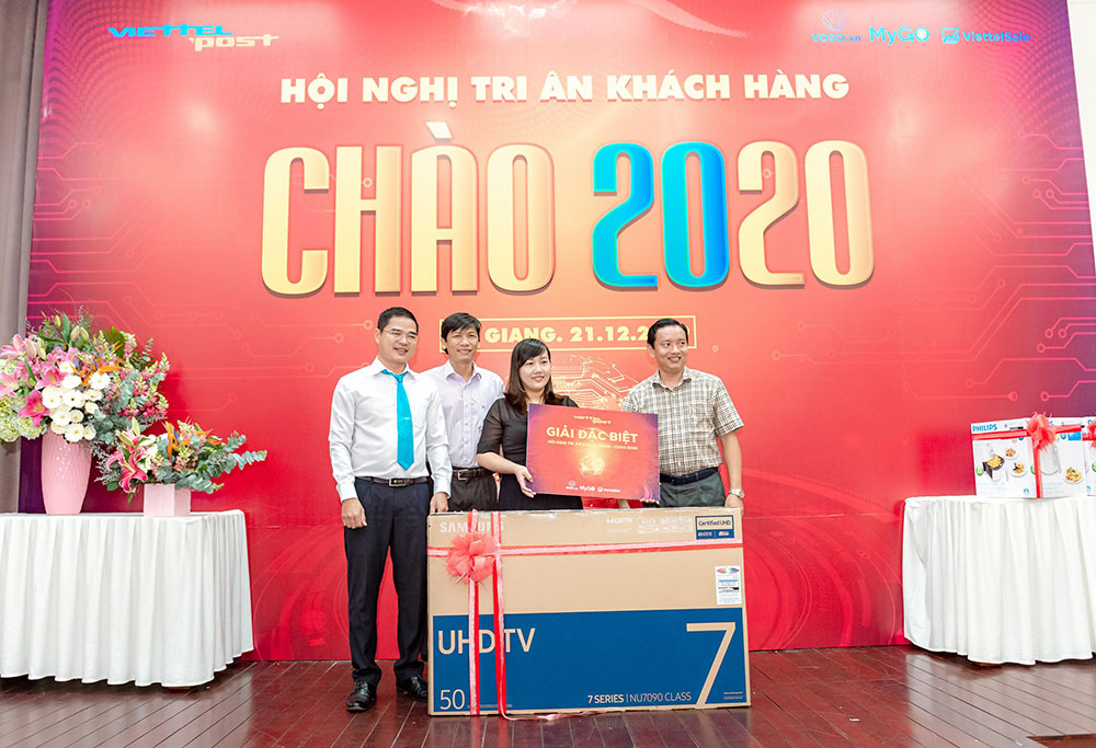 Chi nhánh Bưu chính Viettel An Giang tri ân khách hàng