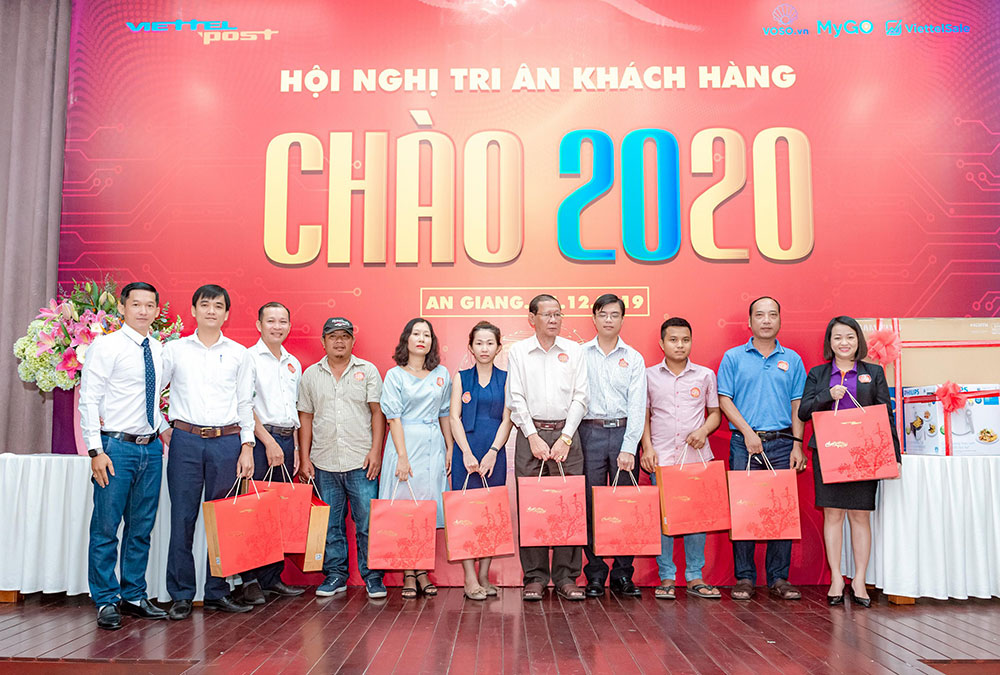 Chi nhánh Bưu chính Viettel An Giang tri ân khách hàng