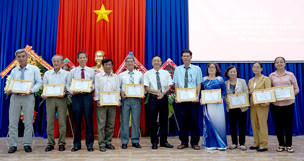 Kết nối và lan tỏa tinh thần hiếu học