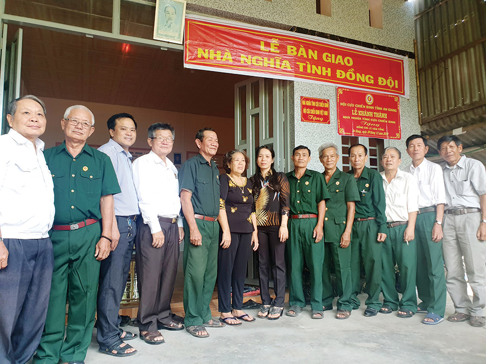 Chăm lo cho người nghèo có Tết