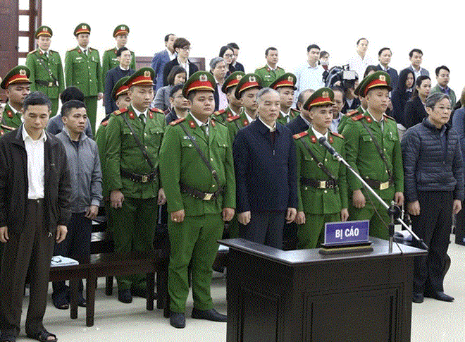 Tòa đang tuyên án vụ AVG