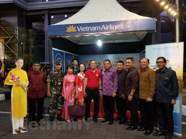 Việt Nam quảng bá du lịch tại Lễ hội đường phố Denpasar ở Indonesia