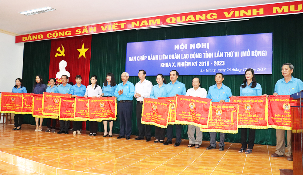 Công đoàn An Giang đổi mới vì người lao động