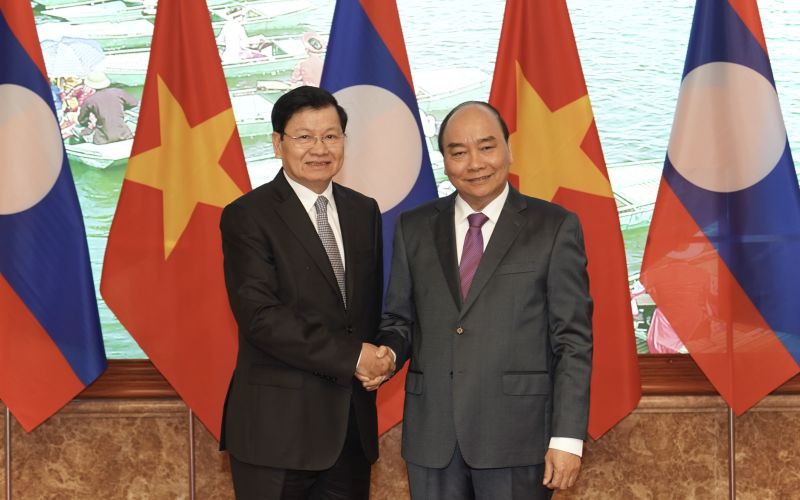 Thủ tướng Việt Nam và Lào thảo luận chiến lược hợp tác 10 năm tới