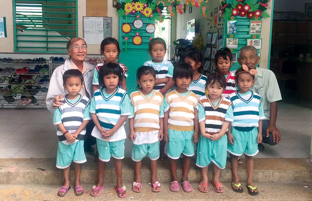 Trao gửi yêu thương